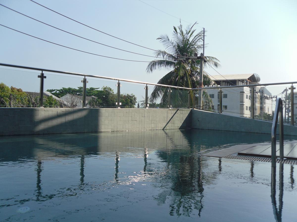 Sea Crest By Jomtien Otel Dış mekan fotoğraf